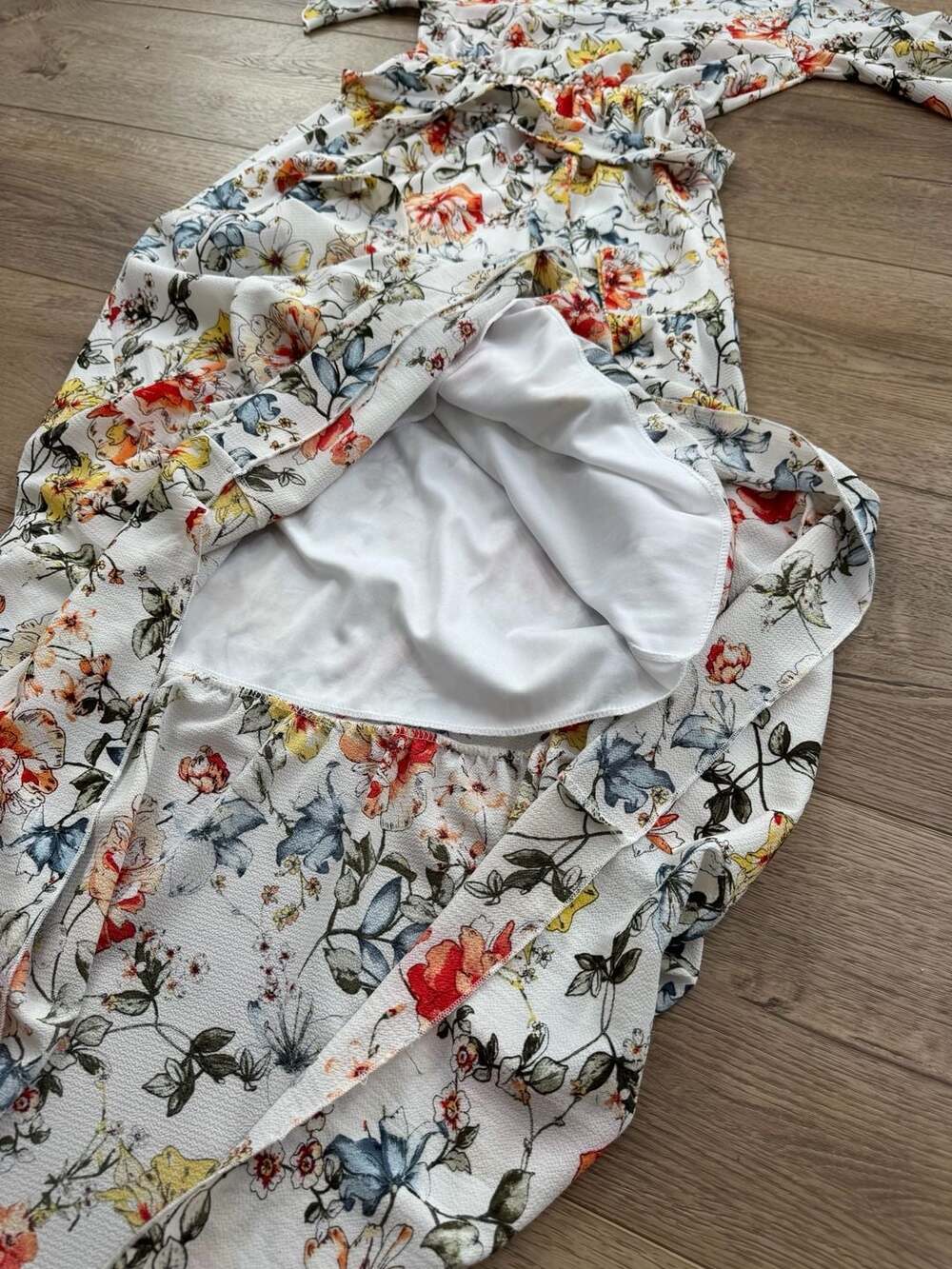 Roolee Floral Tiered Maxi Dress Belted White Boho Lined Size Small - Picture 12 of 13